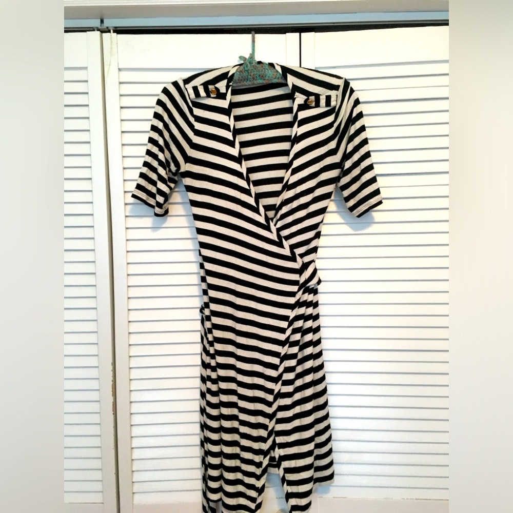 Banana Republic wrap - size small